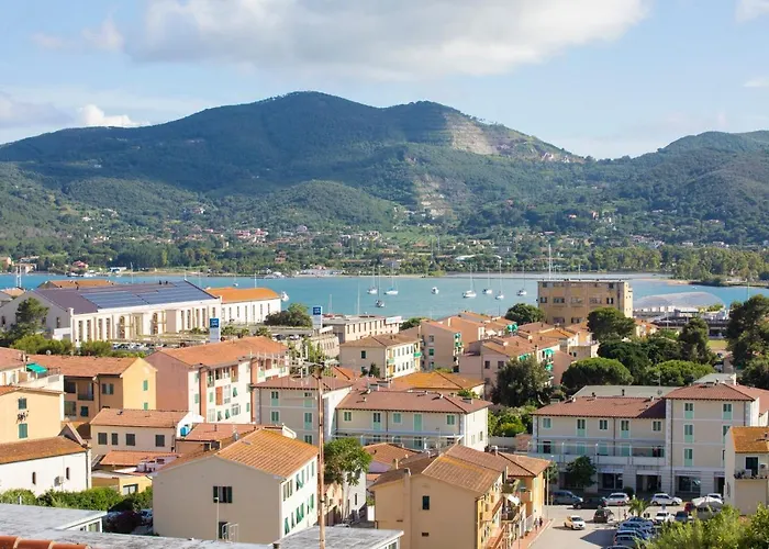 Acqua Marina, La Tua Base Ideale! بورتوفيرّايو